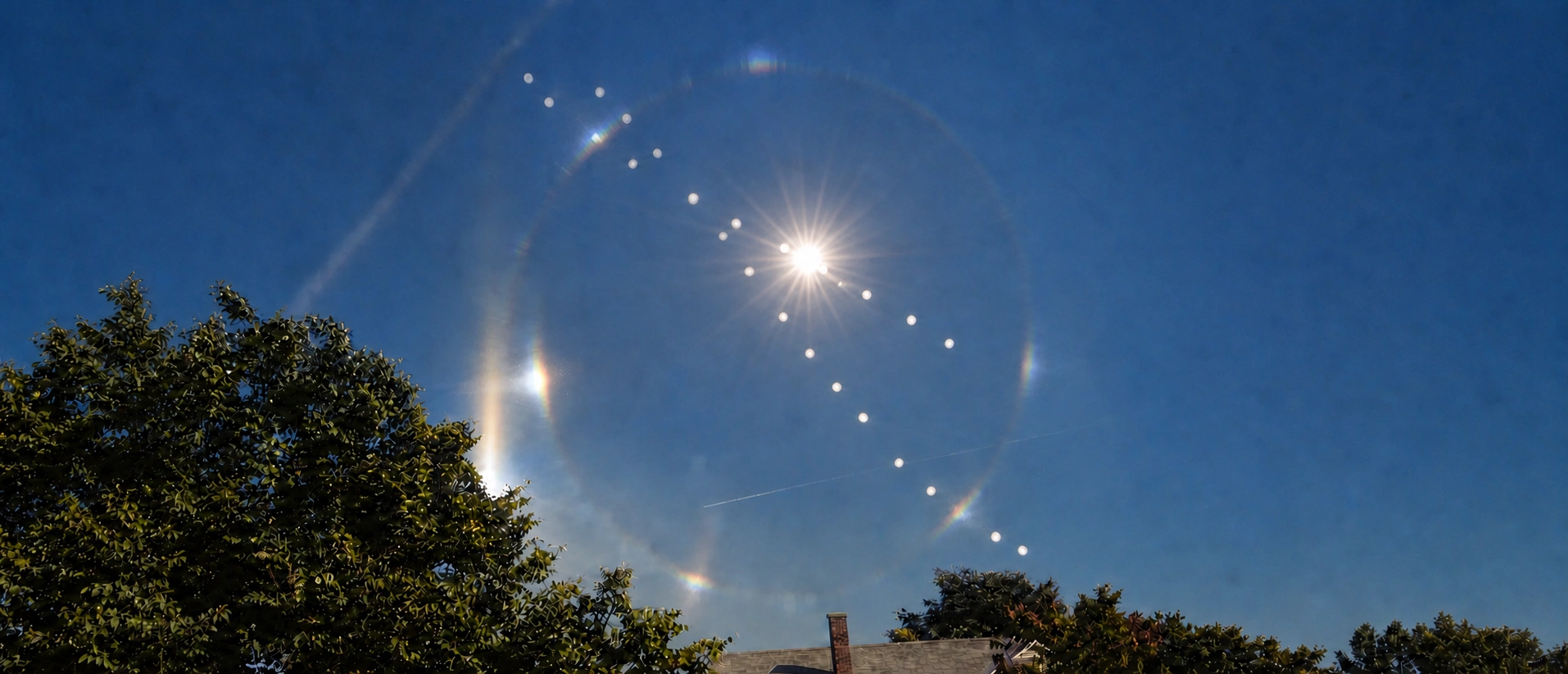 Lemniscatory path of the Sun and Earth through the year